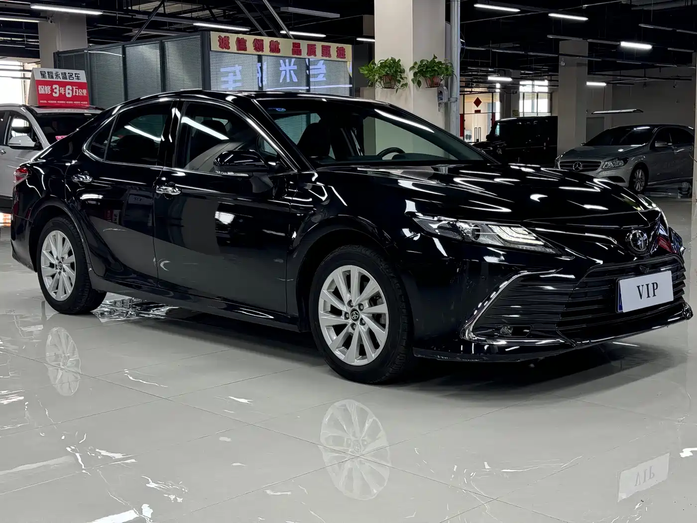 Toyota Camry 2023 2.0G Luxury Edition фото 3