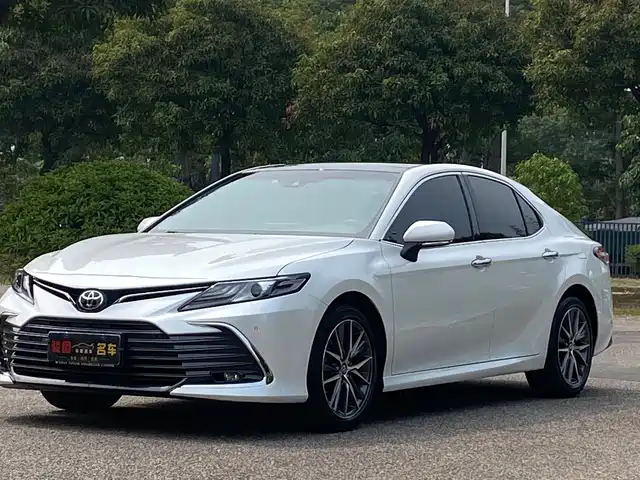 TOYOTA CAMRY