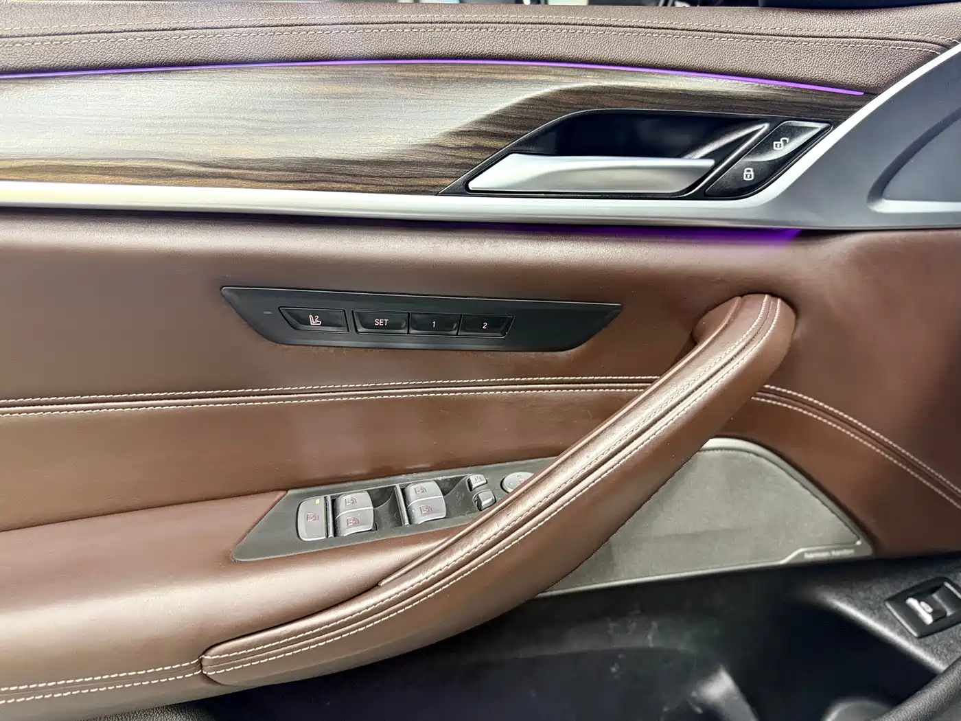 BMW 5 Series New Energy 2020 530Le Range Upgrade Pioneer Edition фото 27