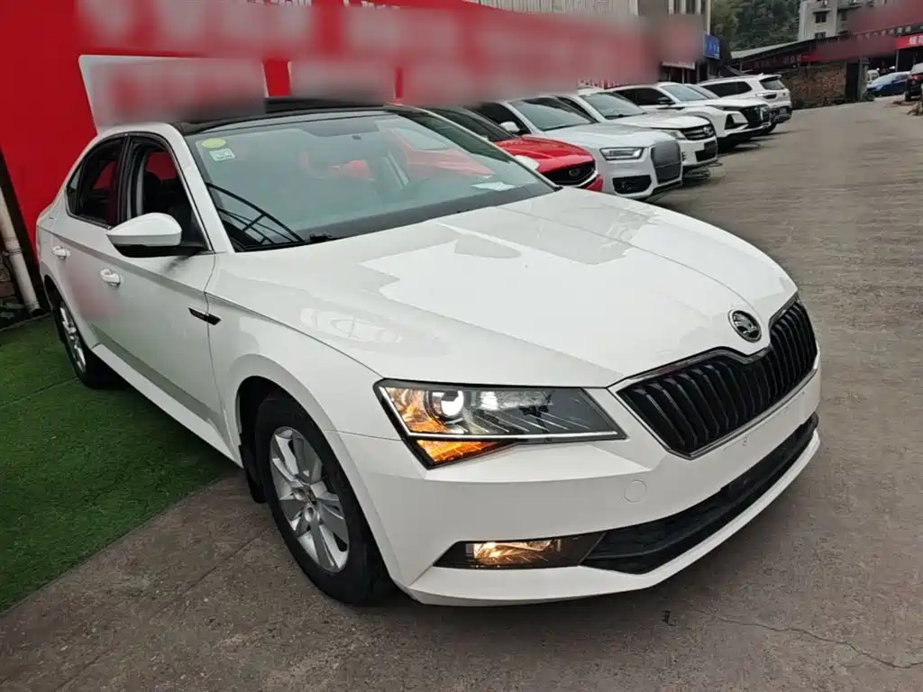 Škoda Superb 2013 1.8TSI Automatic Elite Edition фото 4