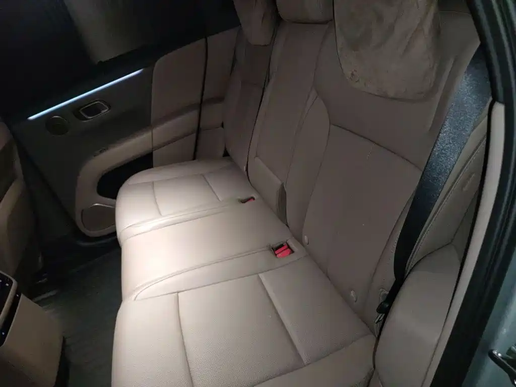 Li Auto i6 2025 2025 2WD Base Model