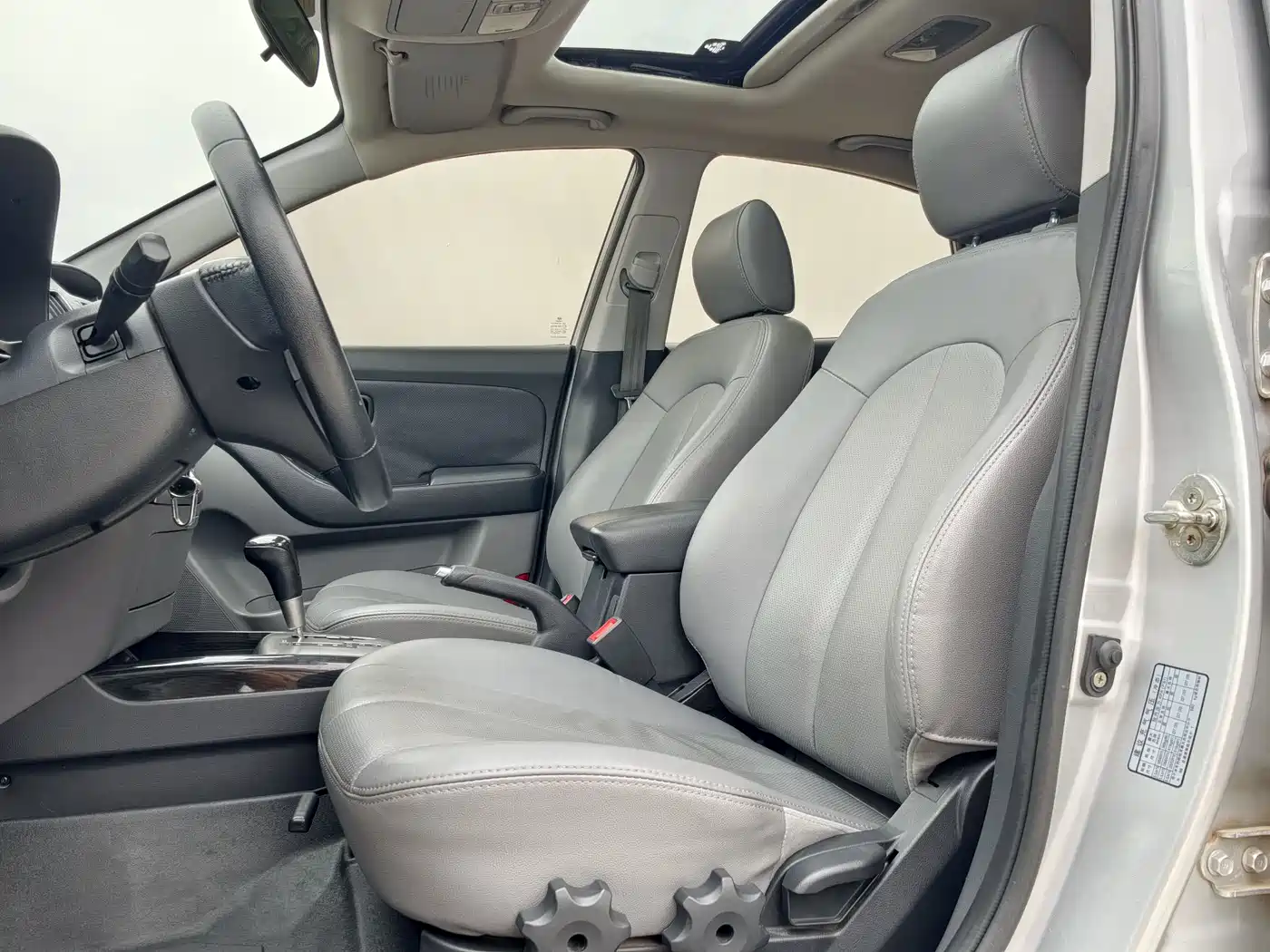 Hyundai Elantra 2011 1.6L Automatic Luxury фото 7