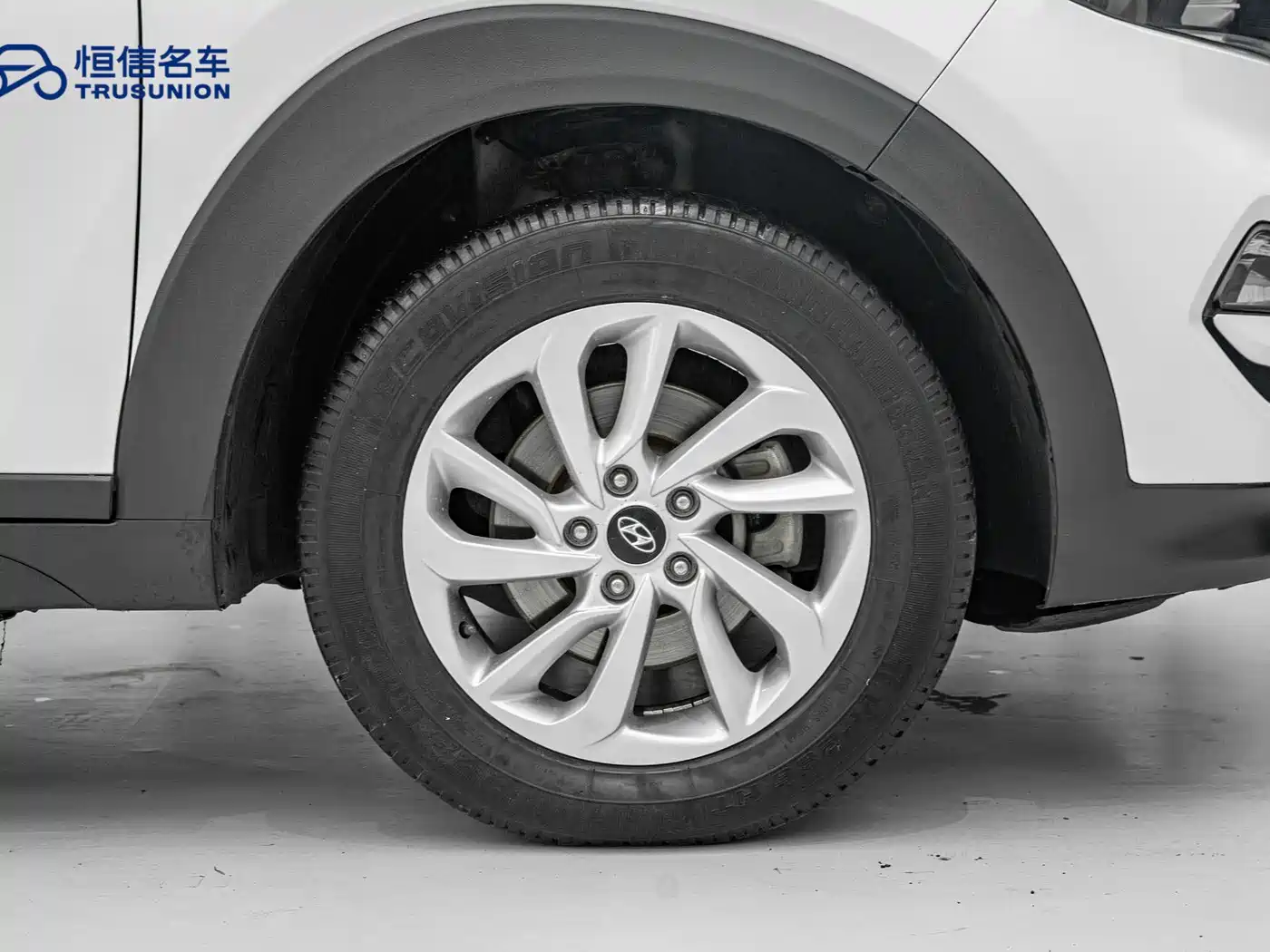 Hyundai Tucson 2018 1.6T DCT 2WD 15th Anniversary Special Edition фото 21