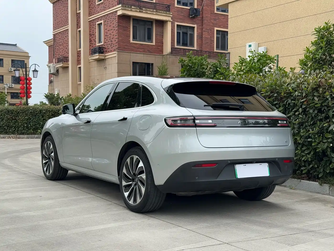 AITO Wenjie AITO M5 2022 Extended Range AWD Performance Edition фото 11