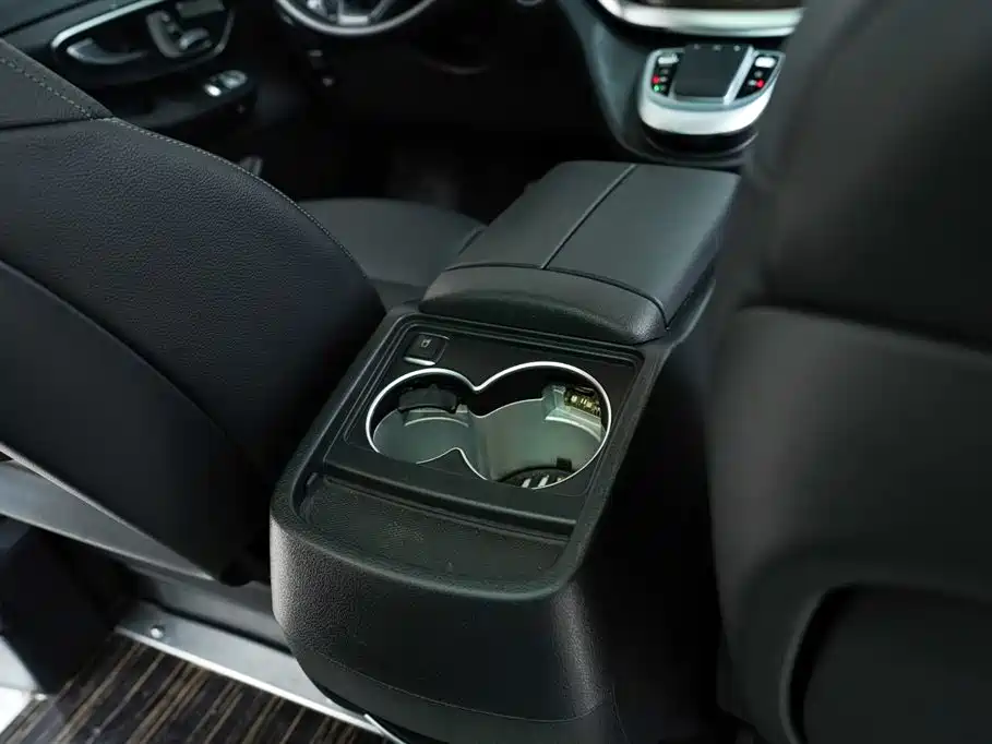 Mercedes-Benz V-Class 2020 V 260 Navigator Edition фото 12