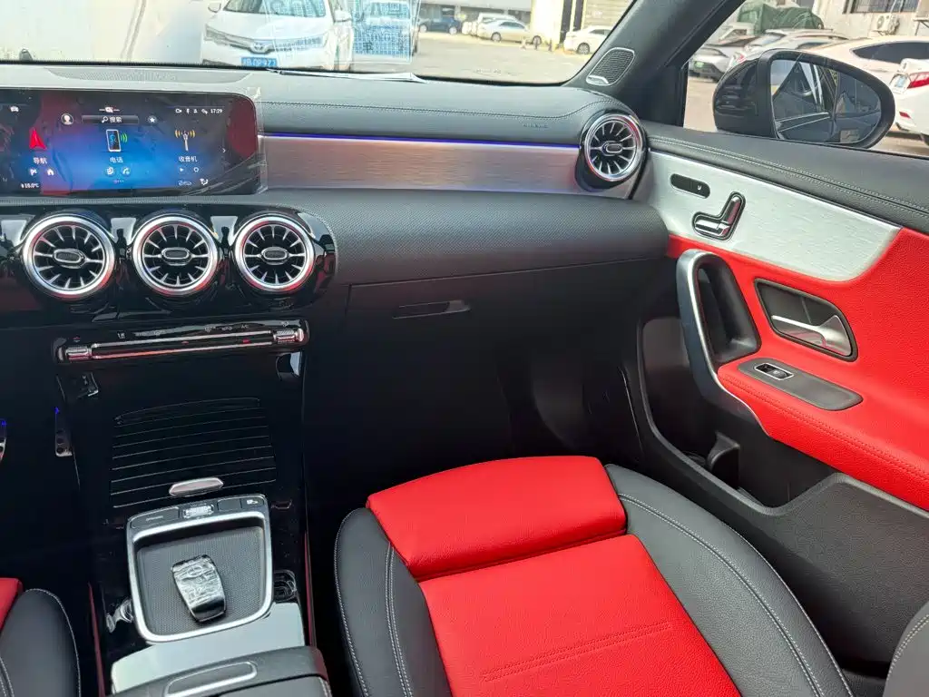 Mercedes-Benz A-Class AMG (Import) 2025 2025 Model Year Facelift AMG A 35 4MATIC