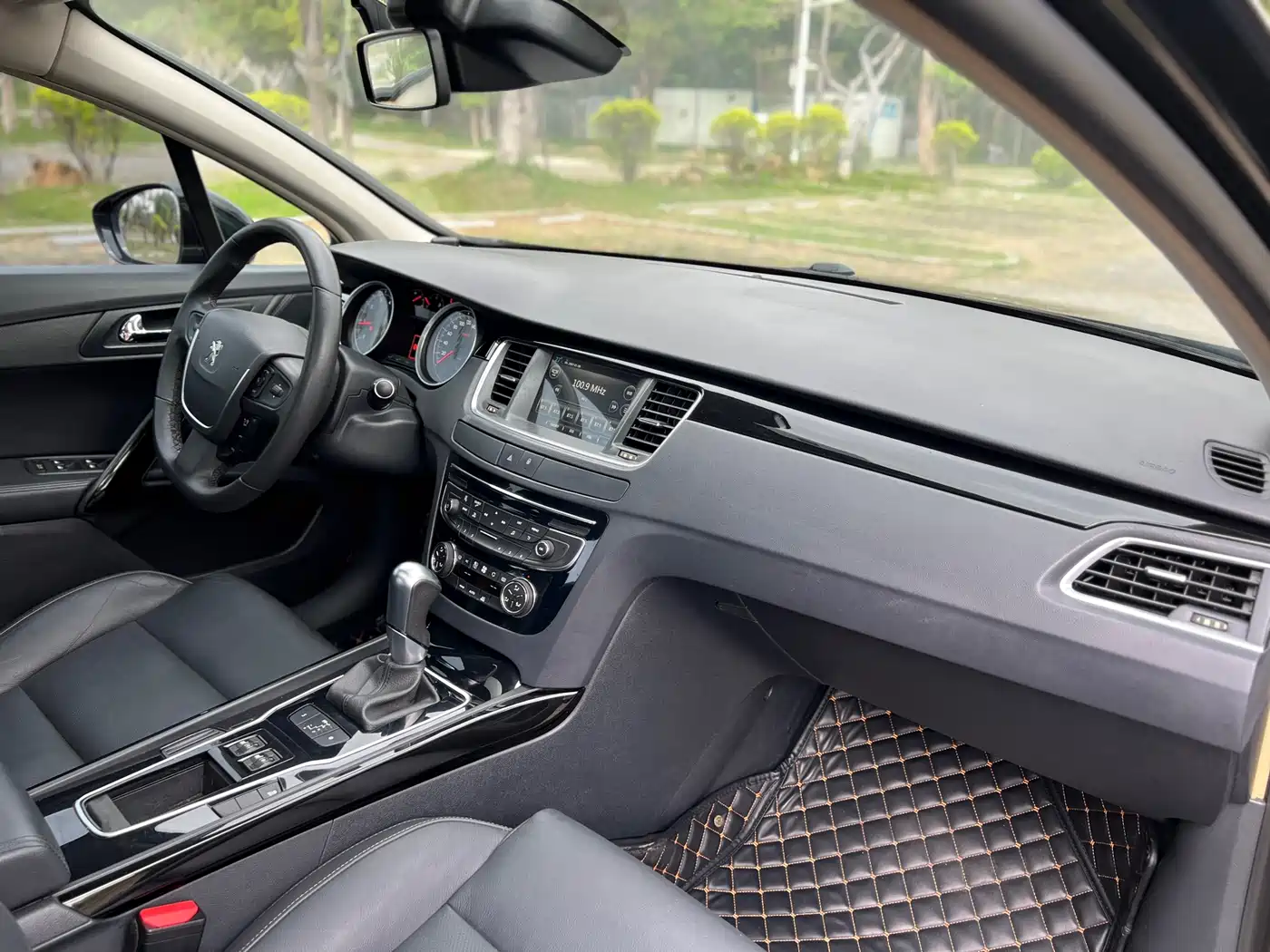 Peugeot 508 2015 1.6THP Auto Excellence Edition фото 14