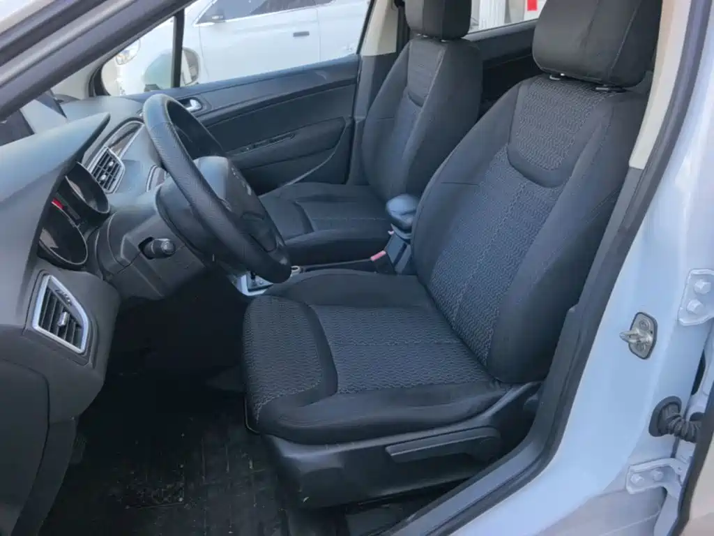 Peugeot 308 2015 2014 Model Joy Edition Classic 1.6L Automatic Superior Style
