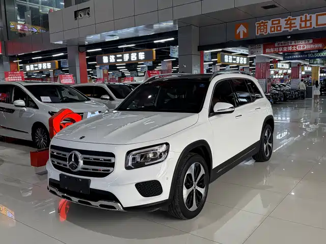 MERCEDES-BENZ GLB