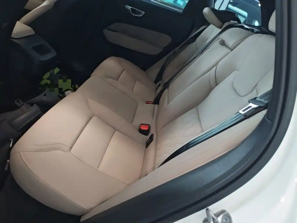Volvo XC60 2026 2026 Model B5 AWD Smart Elite Luxury