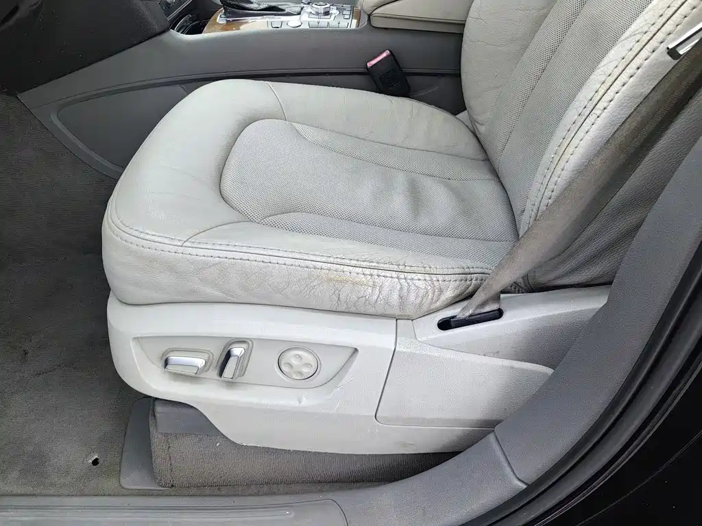 Photo 20 - Audi Q7