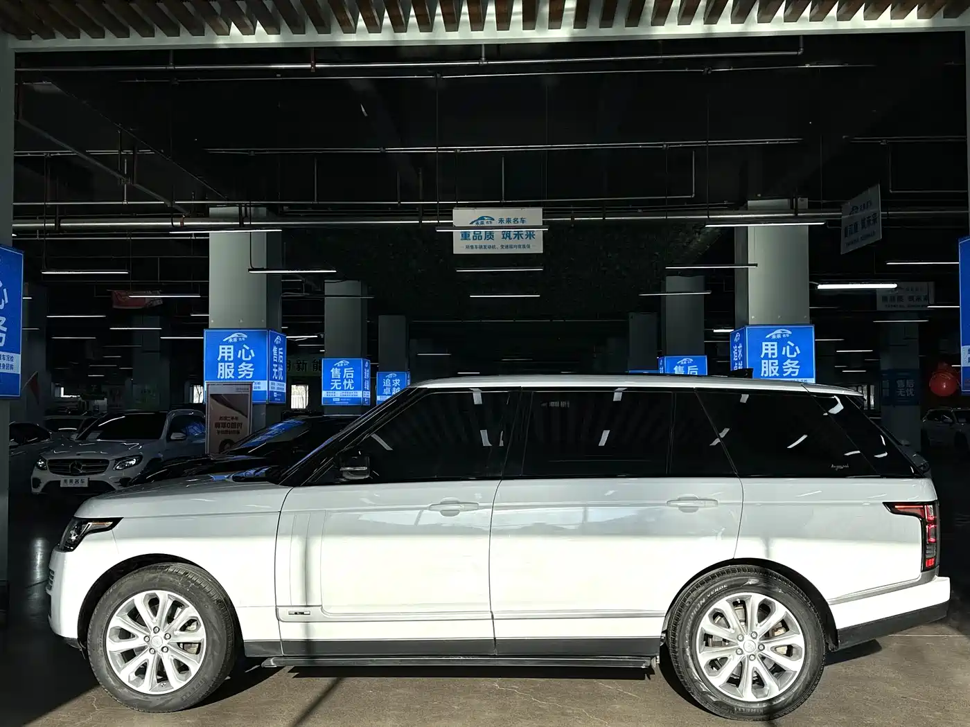 Land Rover Range Rover 2017 3.0 SC V6 Vogue LWB (Long Wheelbase) фото 17