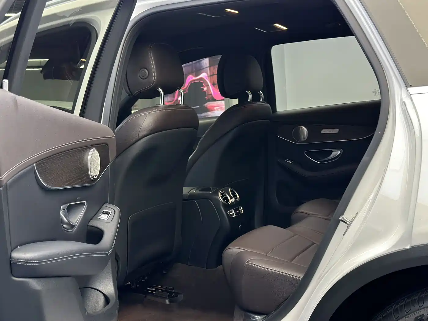 Mercedes-Benz GLC 2022 Facelift GLC 300 L 4MATIC Dynamic Collector's Edition фото 7