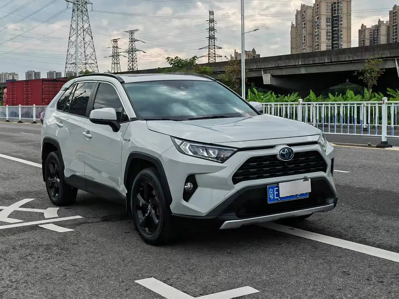 Toyota RAV4 Rongfang 2020 Hybrid 2.5L E-CVT 4WD Elite PLUS фото 2