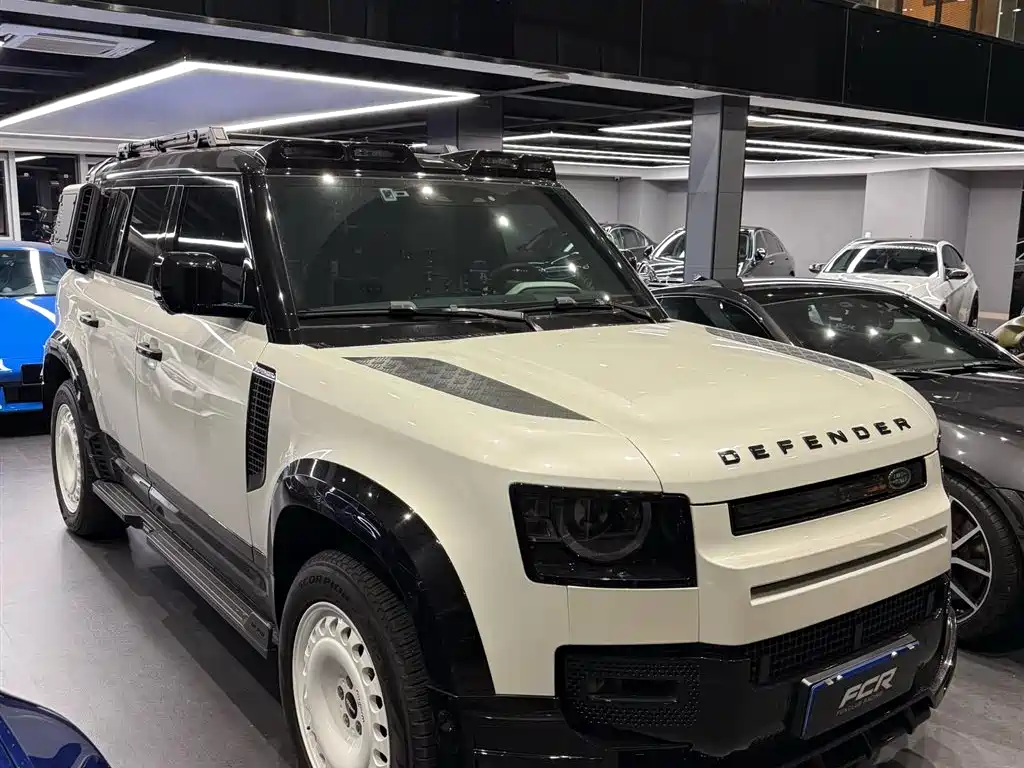 Land Rover Defender 2023 110 3.0T P400 75th Anniversary Legend Edition фото 8