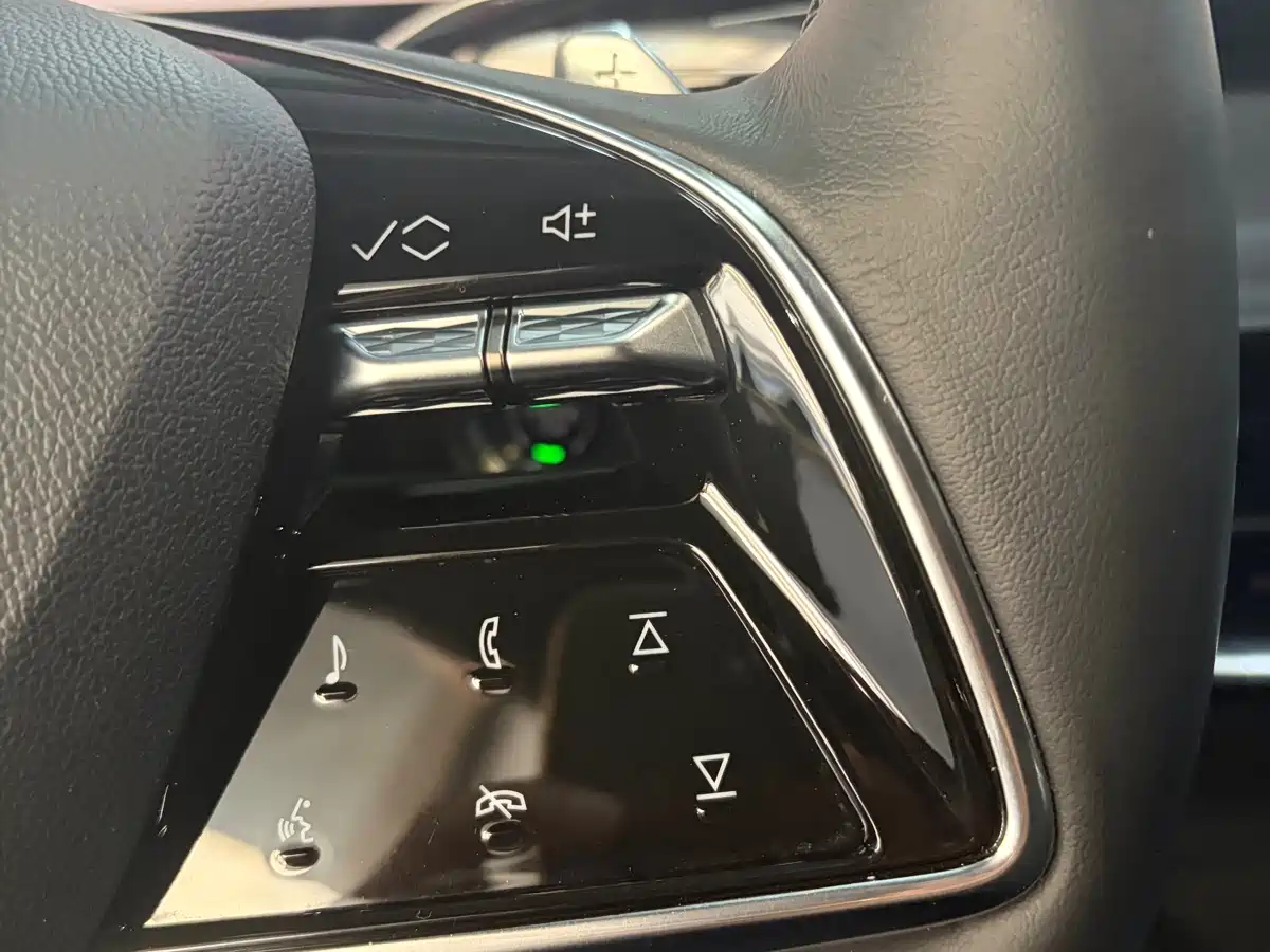 Cadillac CT6 2023 28T Premium Model фото 13