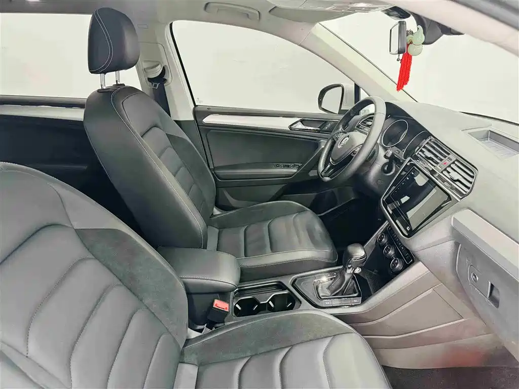 Volkswagen Tiguan L 2019 330TSI Automatic 2WD Panorama Comfort Edition China VI фото 26