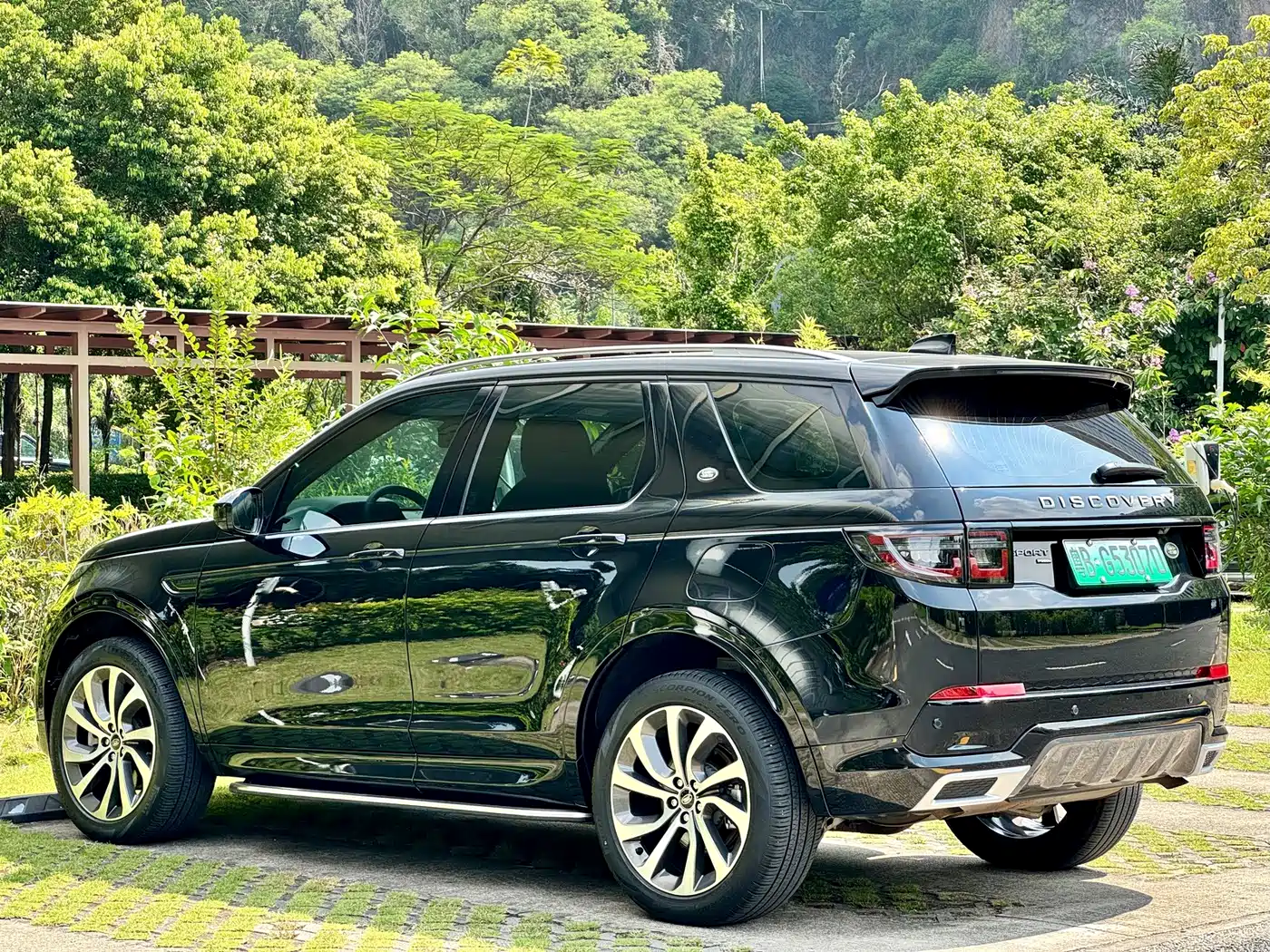 Land Rover Discovery Sport PHEV 2023 2022 Model P300e Performance Technology Edition