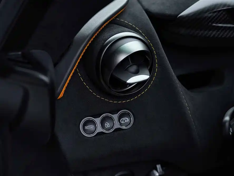 McLaren 720S 2019 4.0T Coupe фото 28