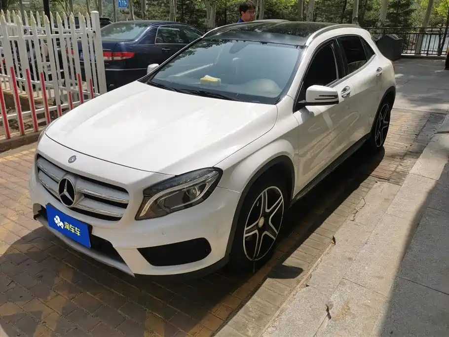 Mercedes-Benz GLA 2017 GLA 200 Fashion