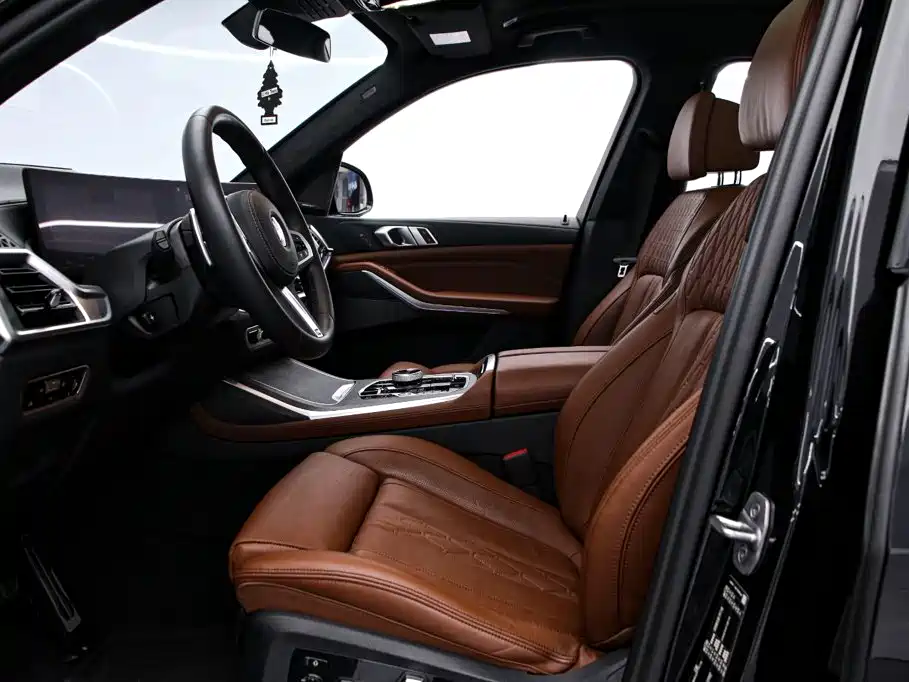 Photo 15 - BMW X7
