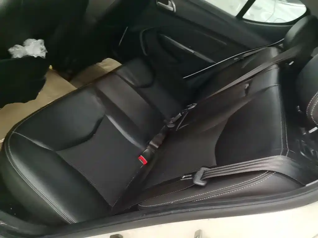 Baojun 610 2015 2014 CROSS 1.5L Manual Comfort