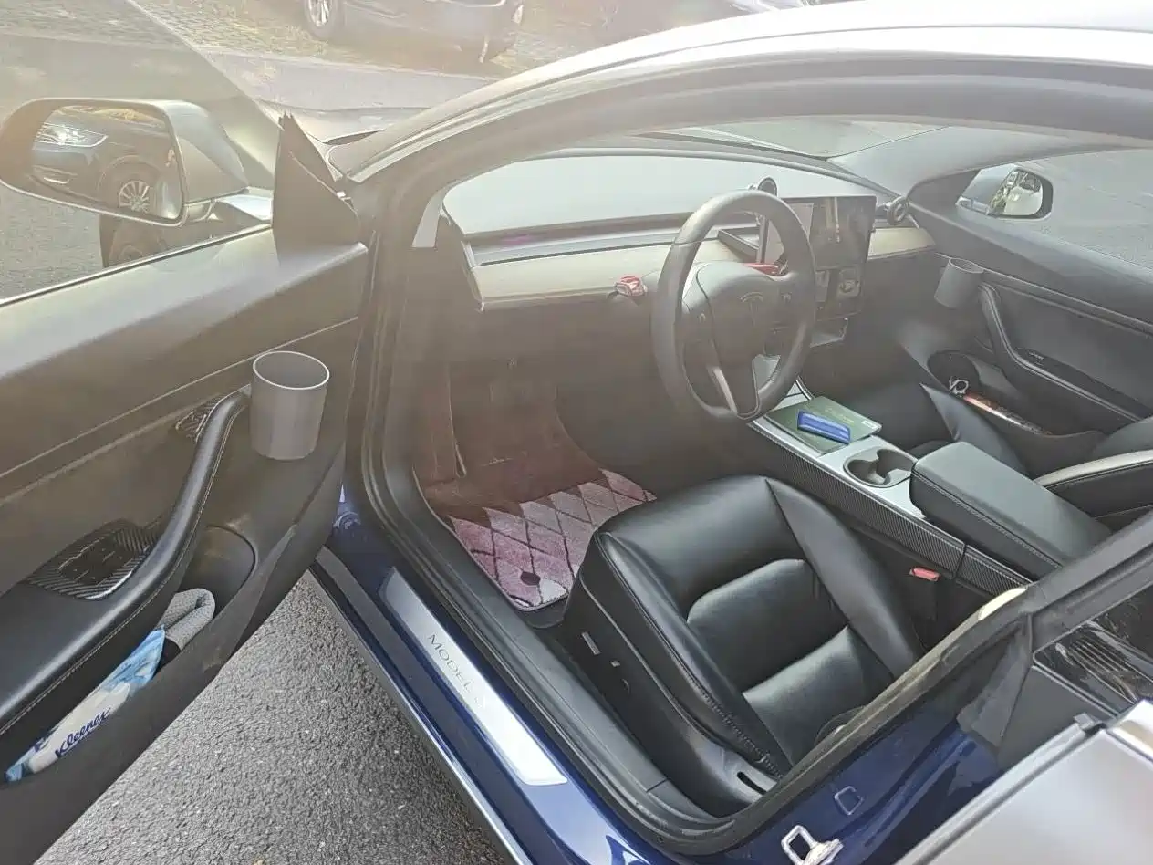 Фото 8 - Tesla Model 3