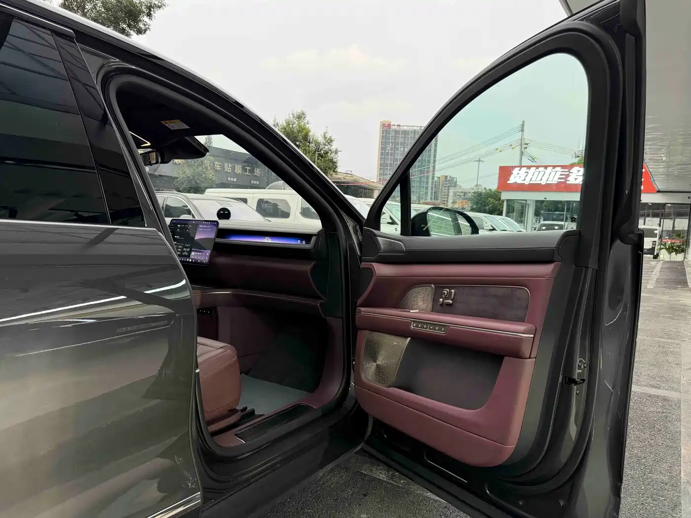 NIO ES8 2025 2025 Base Model