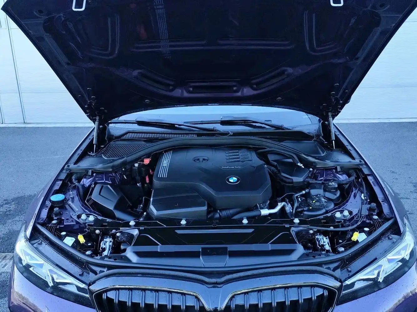 Photo 11 - BMW 3 Series