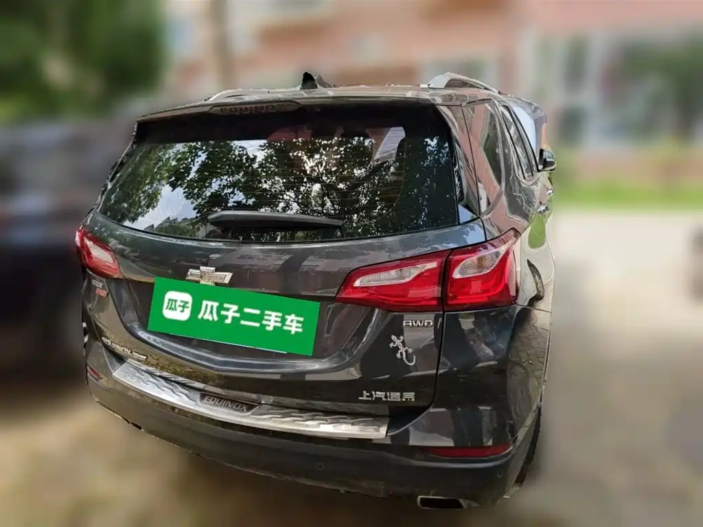 Chevrolet Equinox 2018 550T Automatic 4WD Pioneer Edition фото 4
