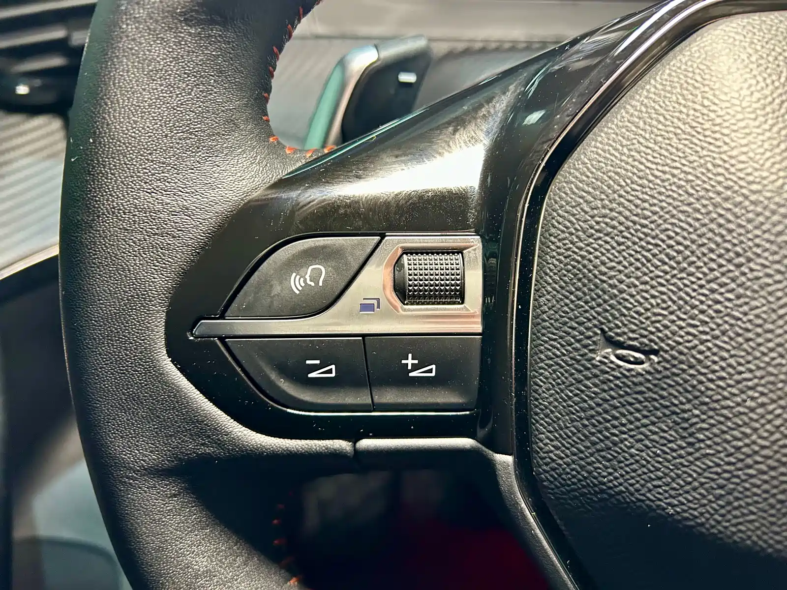Фото 11 - Peugeot 2008
