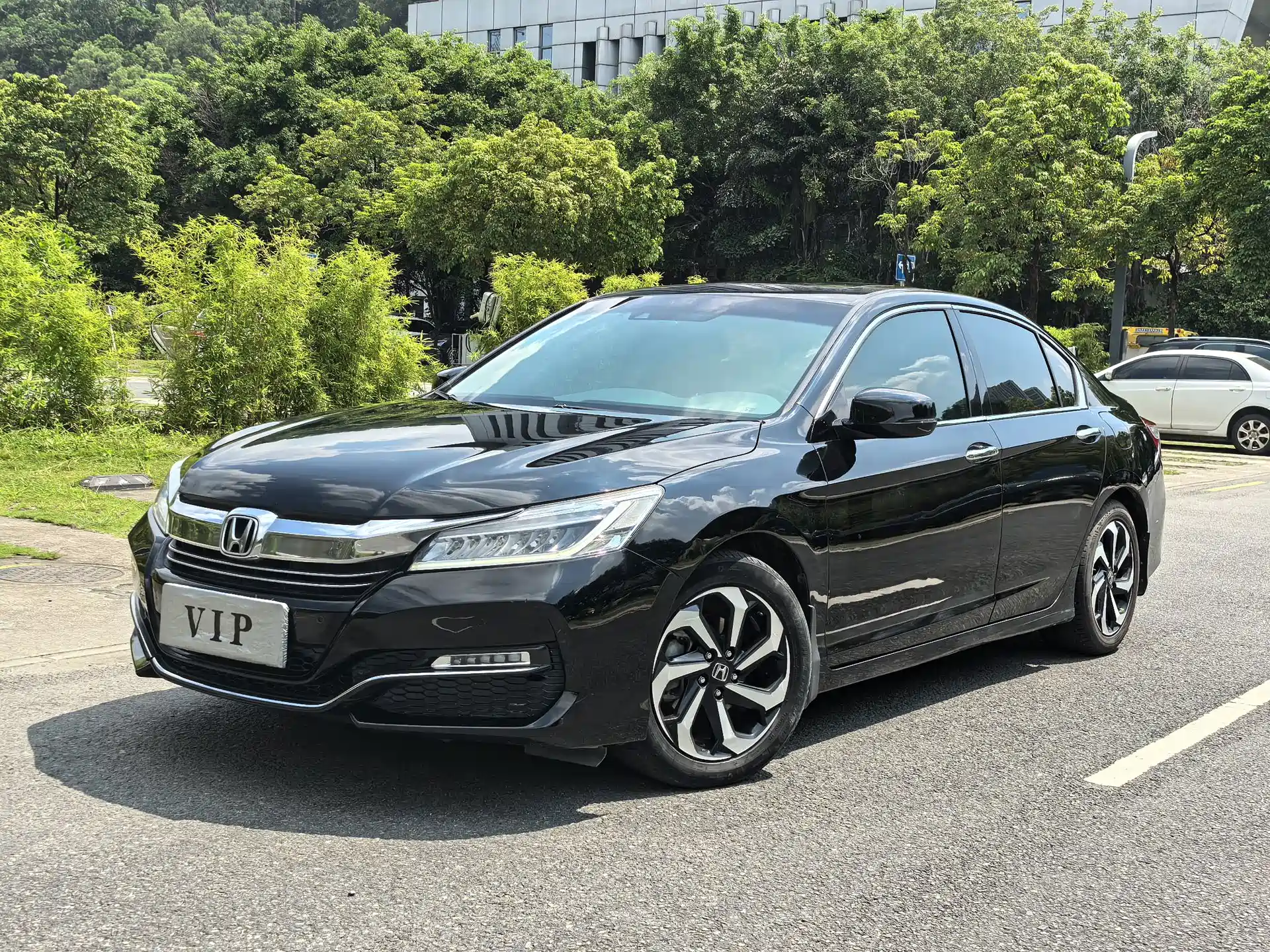 Photo 1 - Honda Accord
