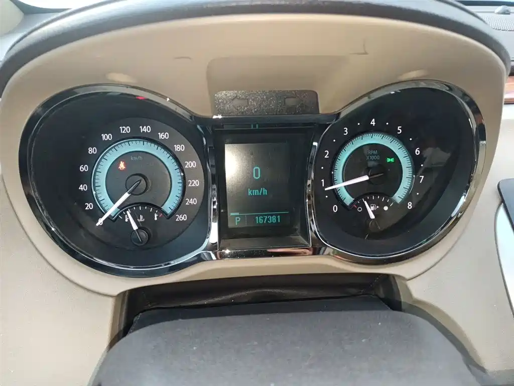 Buick LaCrosse 2011 2.4L SIDI Elegance Edition фото 12