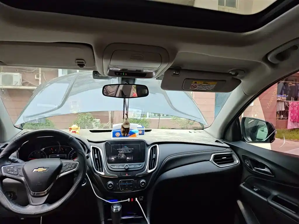 Chevrolet Equinox 2018 550T Automatic 4WD Pioneer Edition фото 14