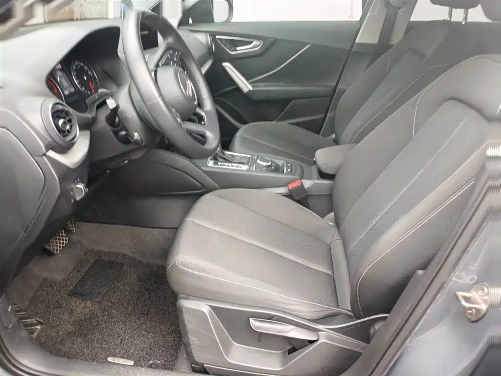 Audi Q2L 2020 35 TFSI Progressive Dynamic Model фото 14