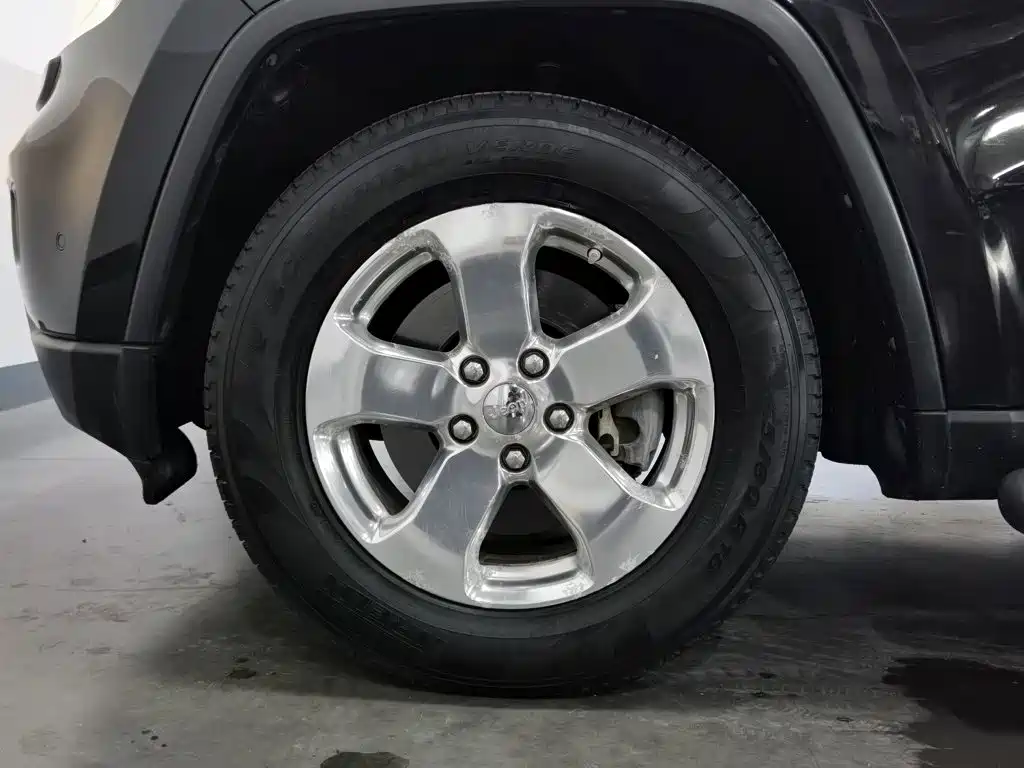 Фото 17 - Jeep Grand Cherokee (Import)