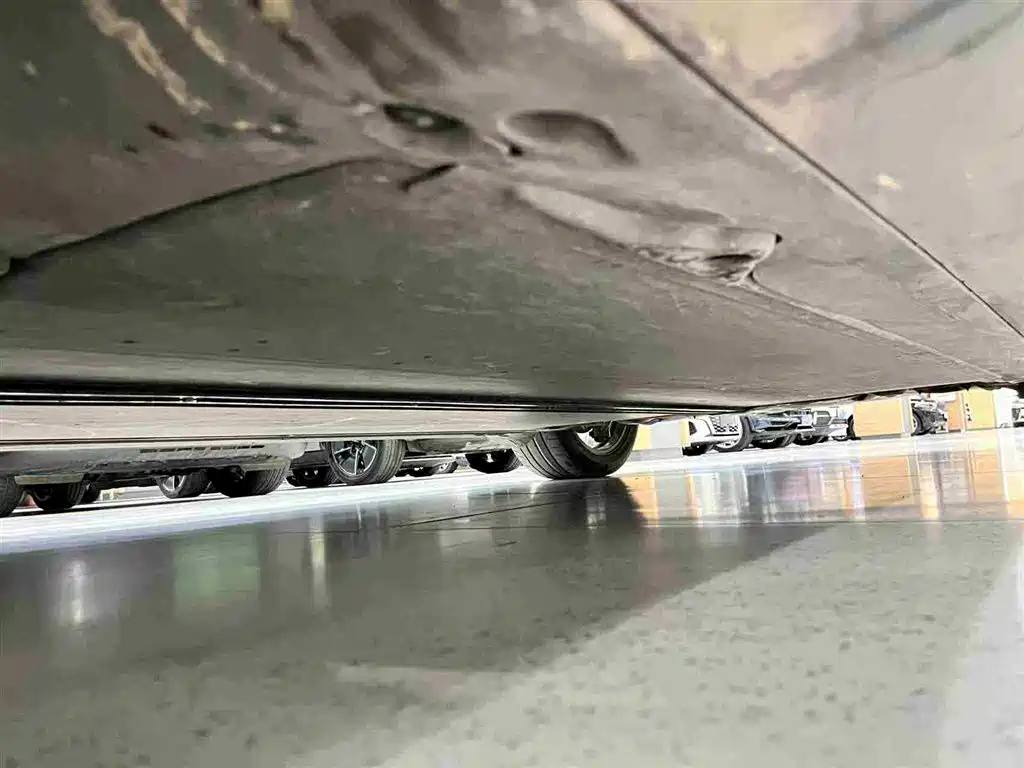 Tesla Model Y 2025 Long Range All-Wheel Drive фото 30