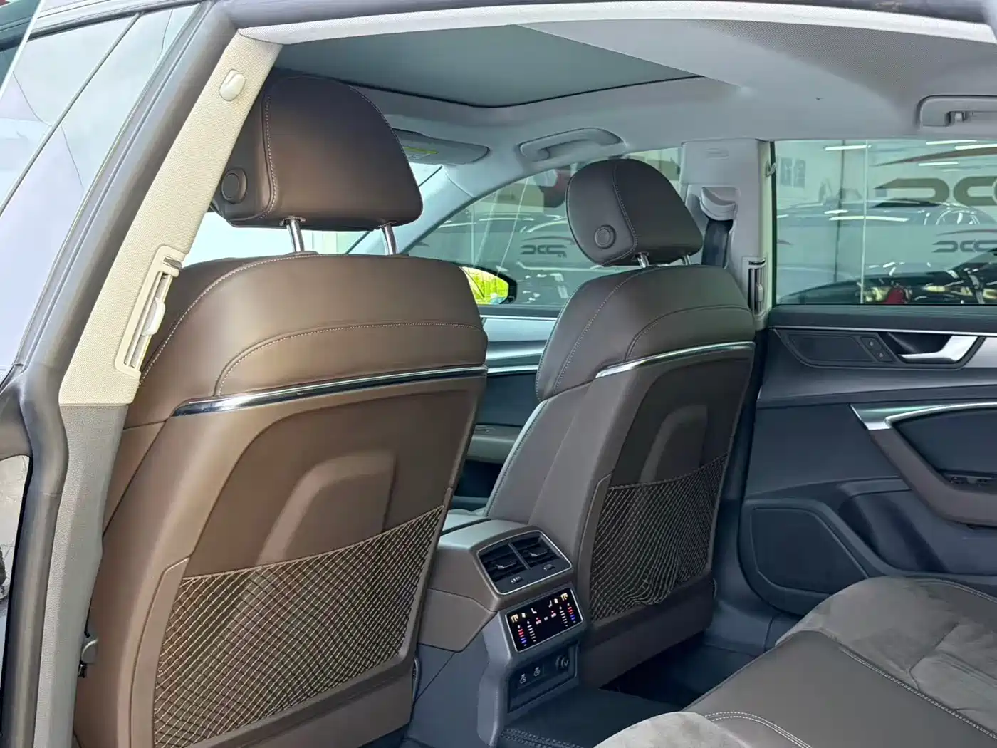 Audi A7L 2024 45 TFSI Luxury фото 16