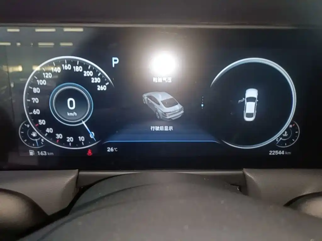 صورة 12 - Hyundai Sonata
