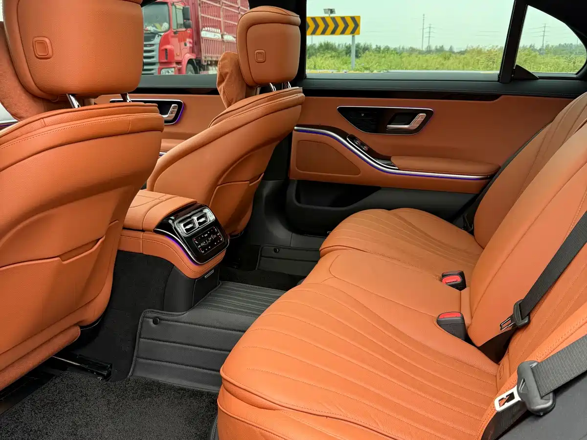 صورة 6 - Mercedes-Benz S-Class