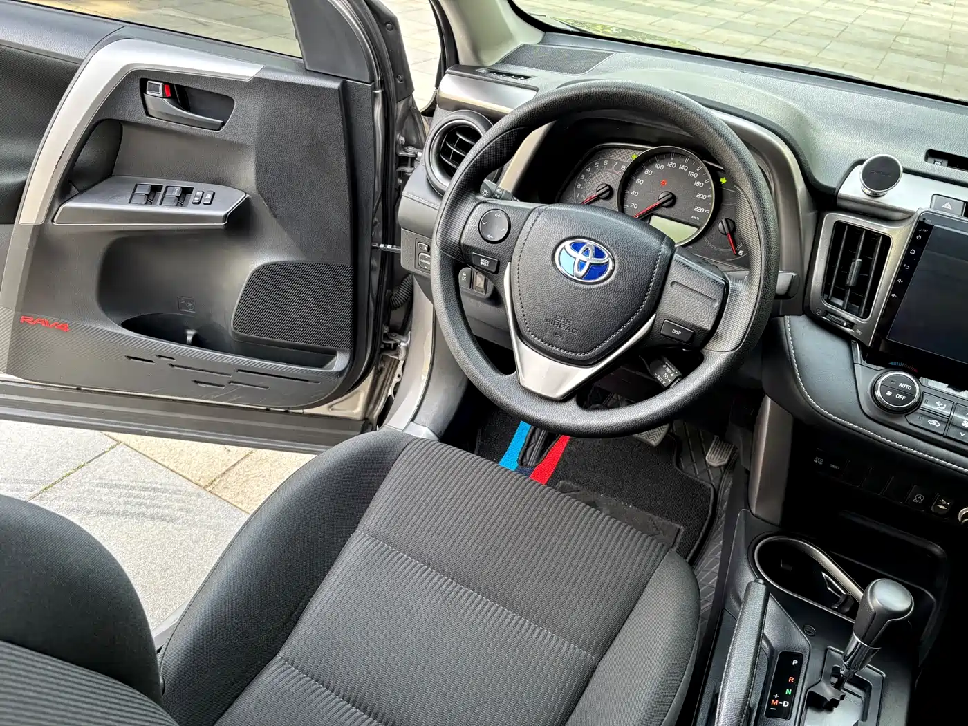 Toyota RAV4 Rongfang 2019 2.0L CVT 2WD Urban Edition China VI фото 15
