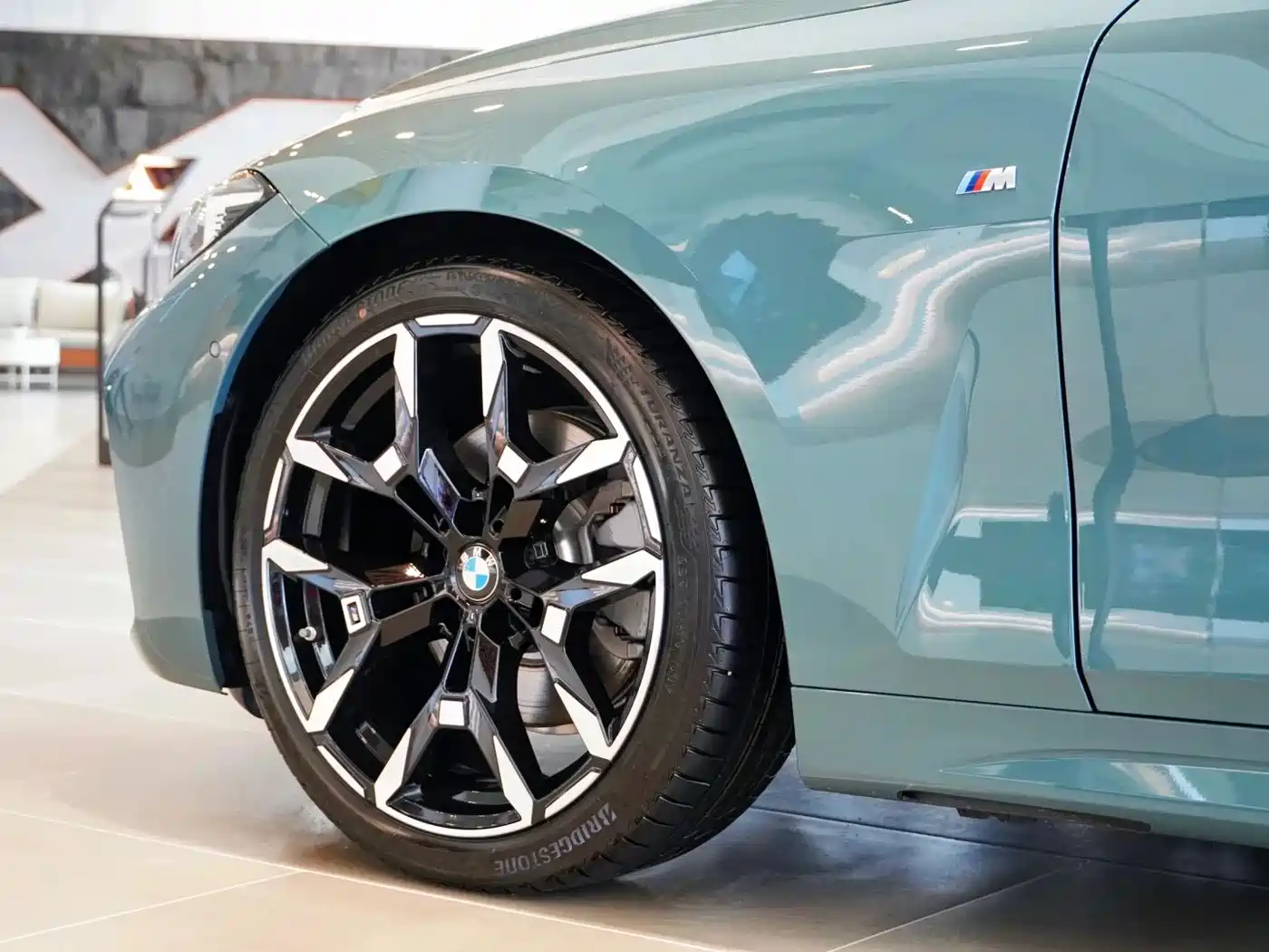BMW 4 Series 2024 430i M Sport Shadow Edition фото 4