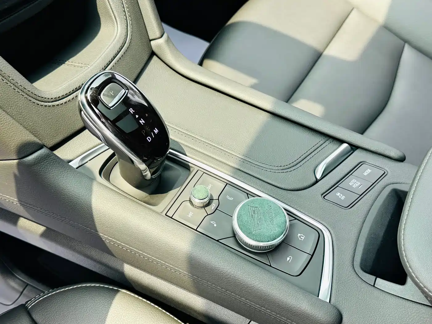 Cadillac XT6 2022 2.0T 6-Seater 4WD Trend Edition фото 13