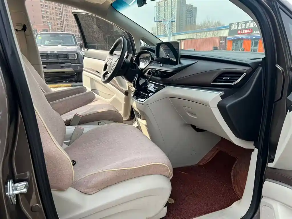 BUICK GL8