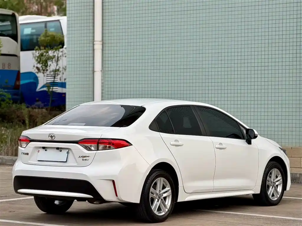 Toyota Levin 2021 185T CVT Progressive Edition фото 9