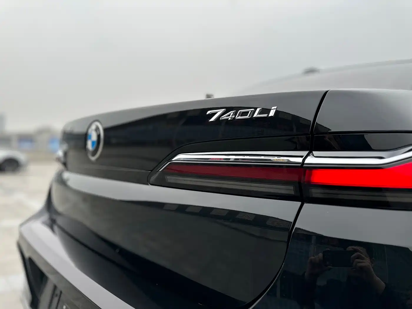 BMW 7 Series 2023 Facelift 740Li Exclusive M Sport Package фото 44