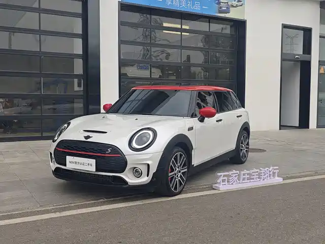 MINI CLUBMAN 2023 2.0T COOPER S Connoisseur — фото 3