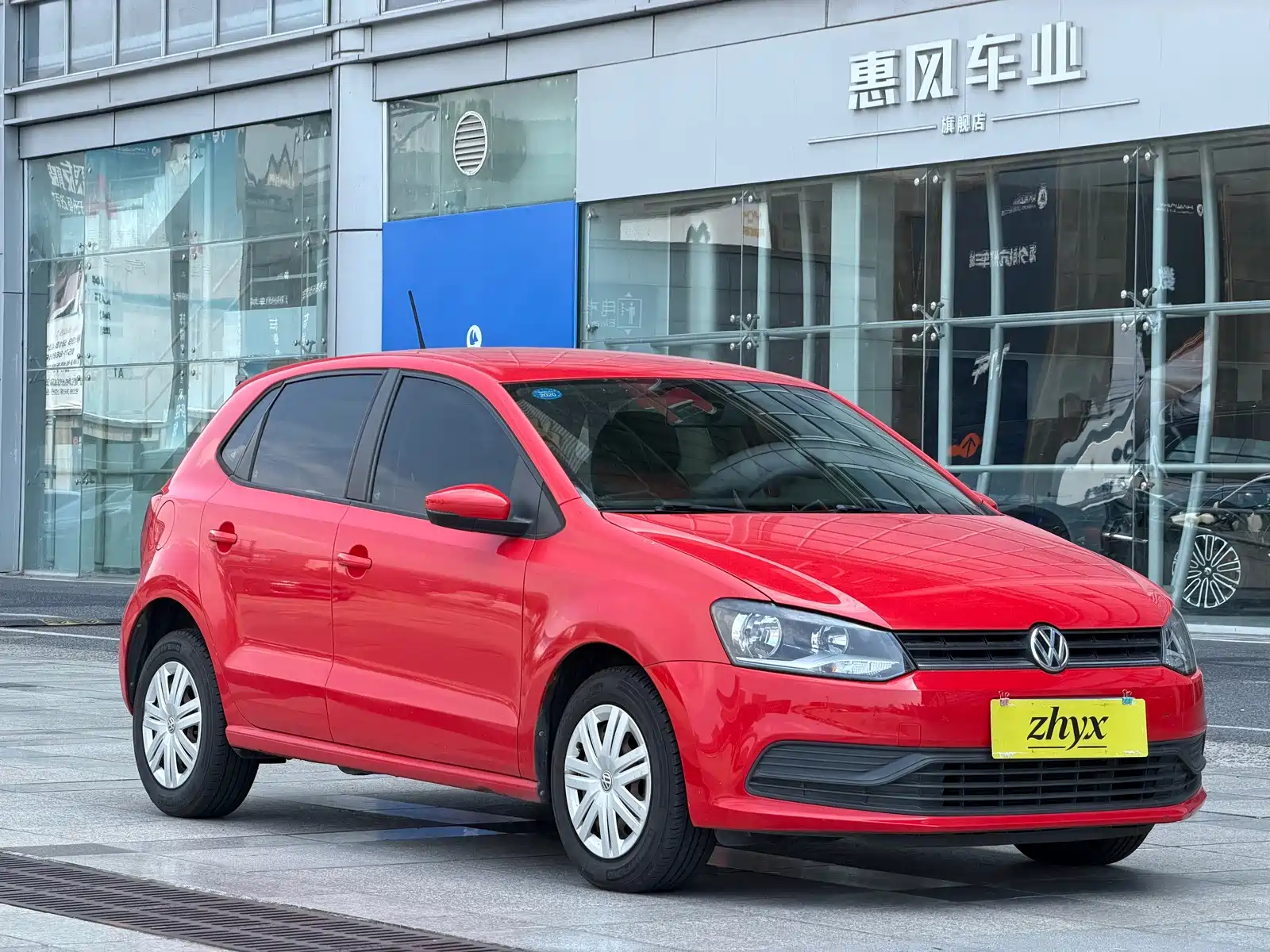 Фото 3 - Volkswagen Polo