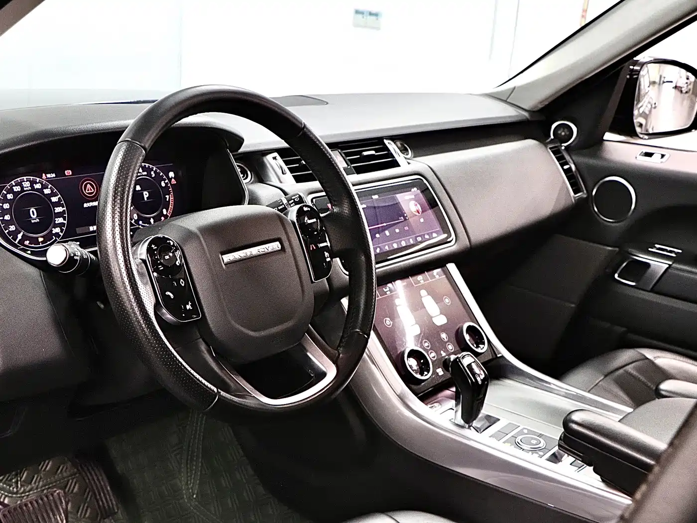 Land Rover Range Rover Sport 2019 3.0 SC V6 Special Edition фото 11