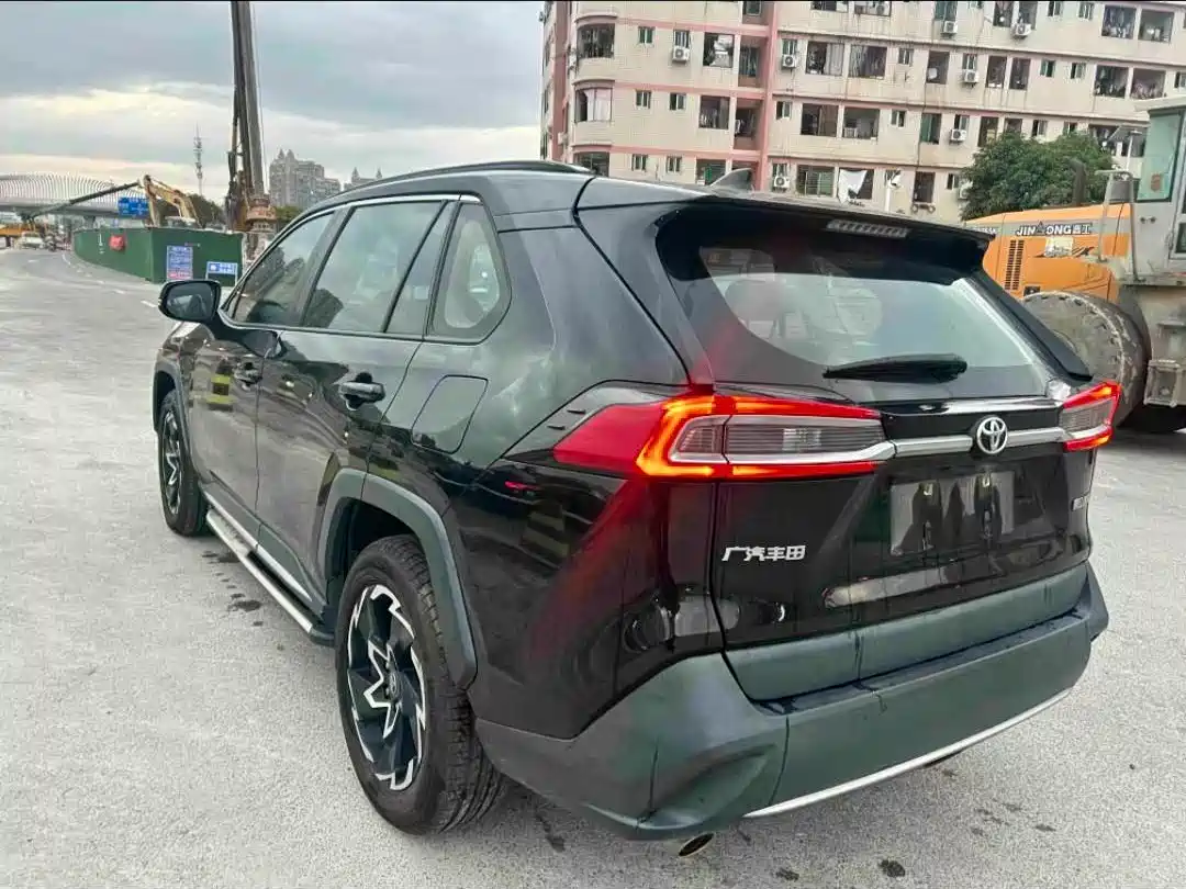 Toyota Wildlander 2020 2.0L CVT 2WD Tech Edition фото 10